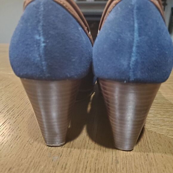 Tommy Hilfiger Blue Suede and Brown shoes size 8.5 - Picture 4 of 8